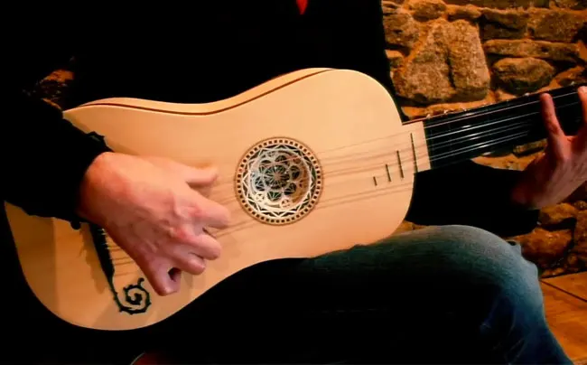 Guitare baroque